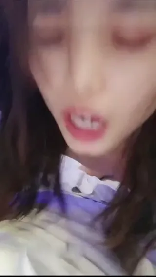샤오커내 가 그랜드 펜던트 남자 호텔과 결탁하여 포문을 열었다