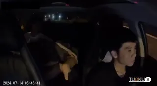 장사 인터넷 택시 커플 뒷좌석 격전 다정하게 젖을 만지고 파내는 동영상 전체 인터넷 광전 노사기는 한눈팔지 않았다