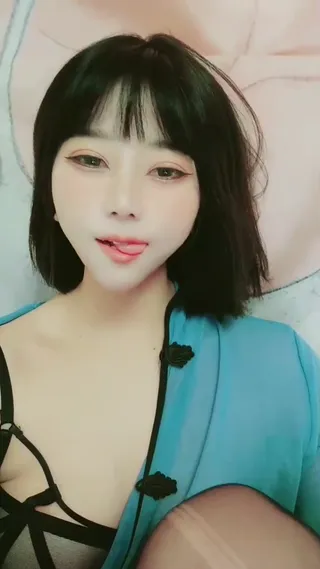 [생김새 청순] 일품 단발머리 청순 귀여운 여동생 소품 자위쇼 정취 치파오 큰 젖을 입으면 둥글고 촉촉하다