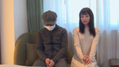 [노모] FC2-PPV-4664959 A married couple appeared! The wife said she really wanted to see her husband being fucked. In front of her husband, the wife cums over and over again and begs him to cum inside me.
