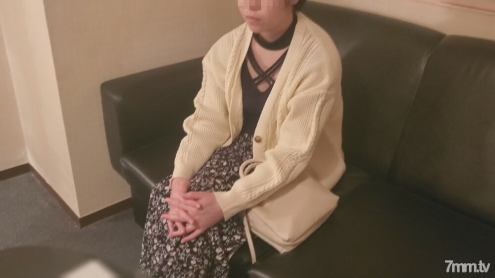 [노모] FC2-PPV-2771011 [Individual] Gambling addiction Kuzu Calls the wife of her husband to the hotel and imposes sanctions with another stick FC2-PPV-2771011